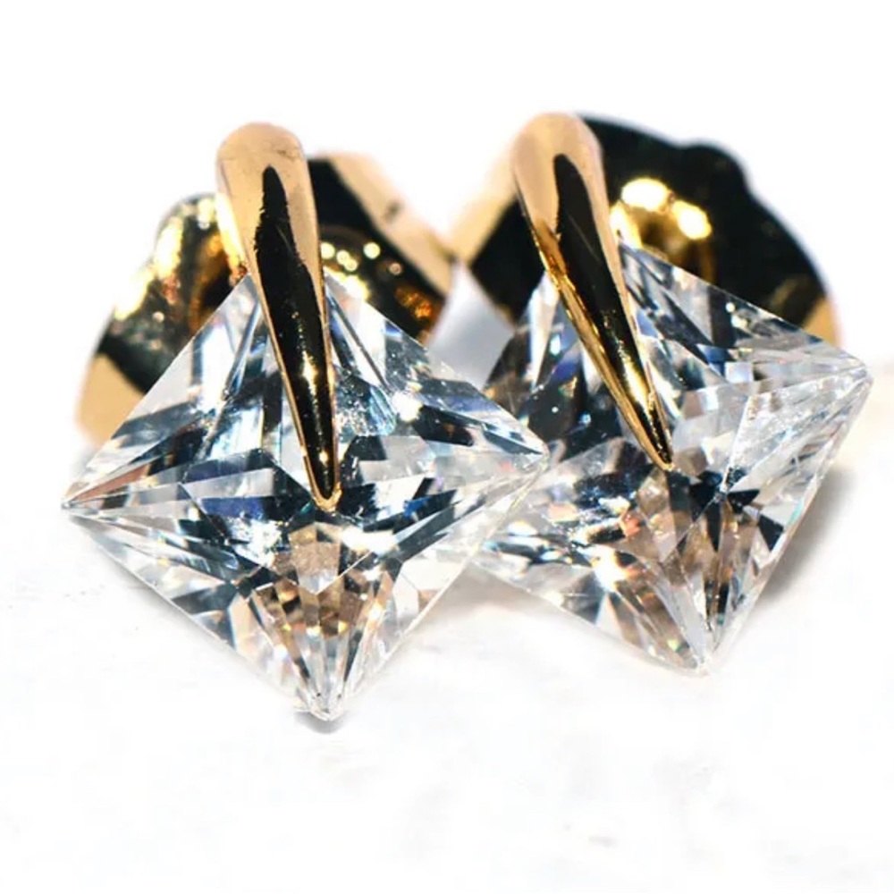 Sparkling Gold Filled Crystal Womens Stud Earrings